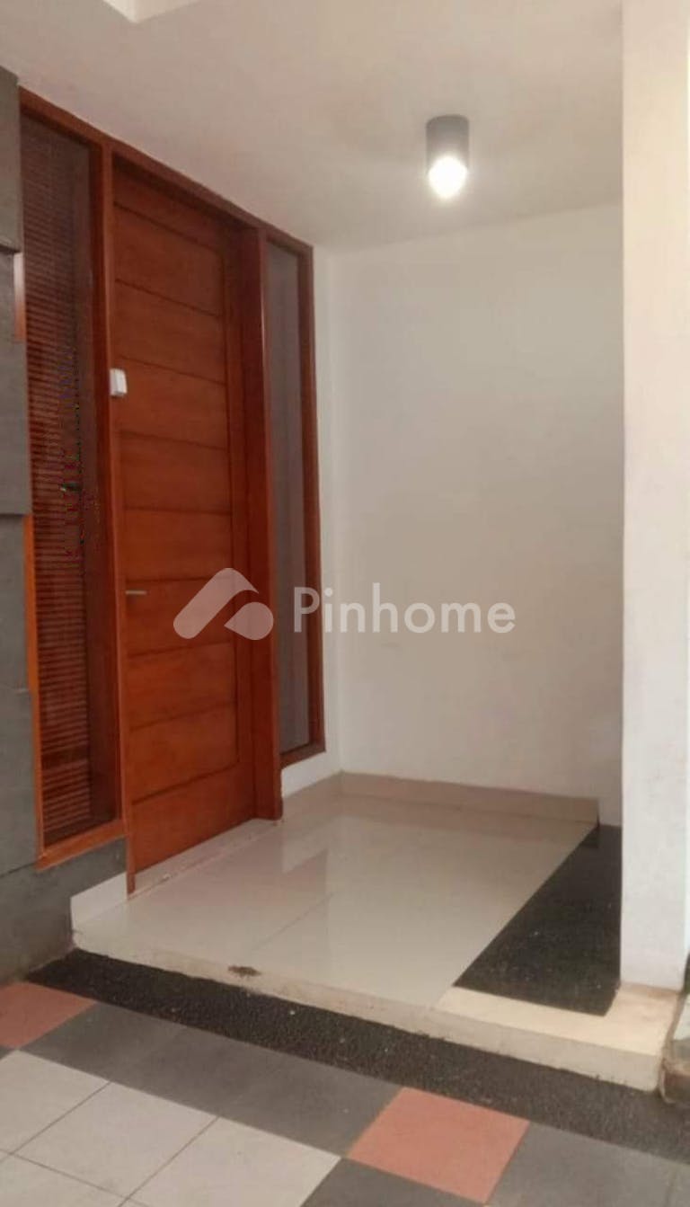 dijual rumah minimalis asri dalam cluster di amani residence jagakarsa - 12