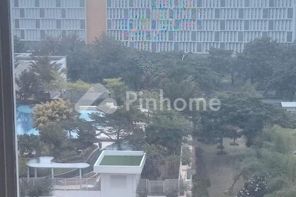 disewakan apartemen spring lek sumarecon bekasi di apartemen spring lake sumarecon bekasi - 8