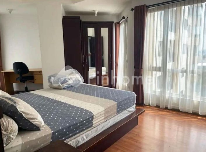 dijual apartemen 2 br siap huni rs di apartemen the 18th residence jl  taman rasuna tim - 8