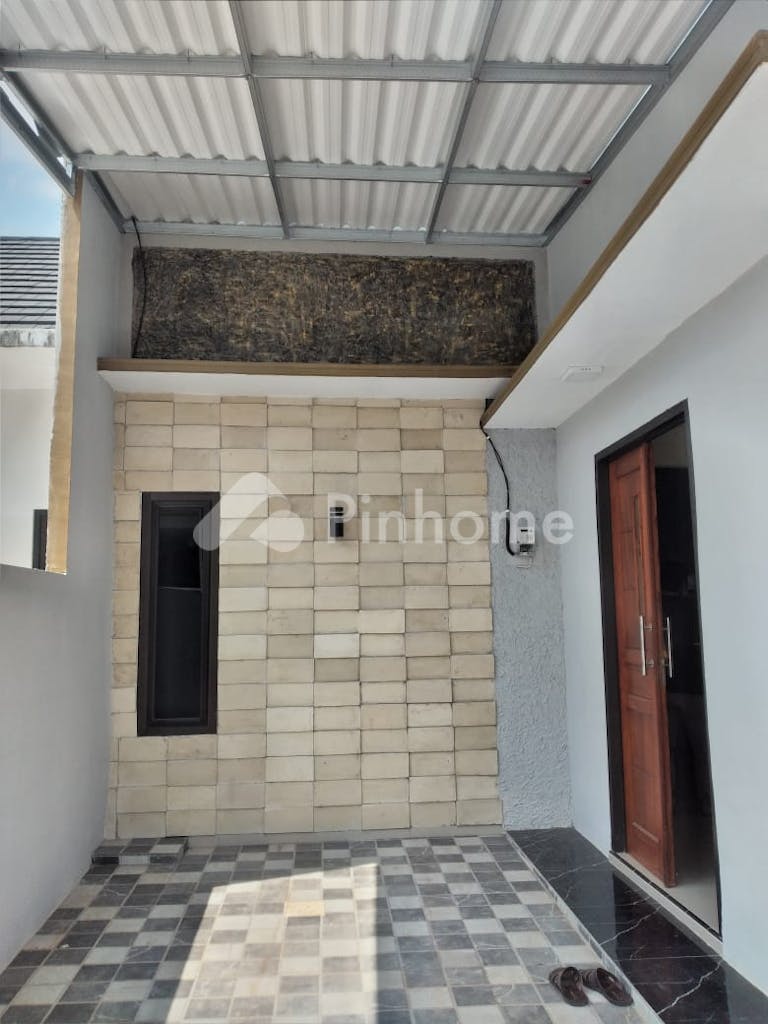 dijual rumah 1 lantai lokasi strategis di jl  raya pakal surabaya - 12