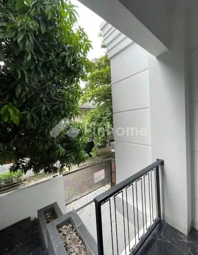 dijual rumah baru di jln alam elok  view hotel intercontinental di pondok pinang - 10