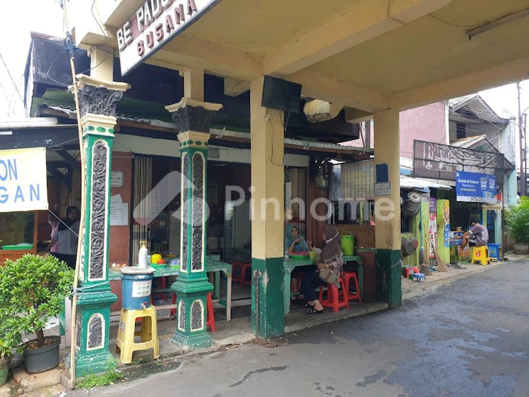 dijual rumah   10 kios pinggir jalan raya di jl cikoko timur raya - 7