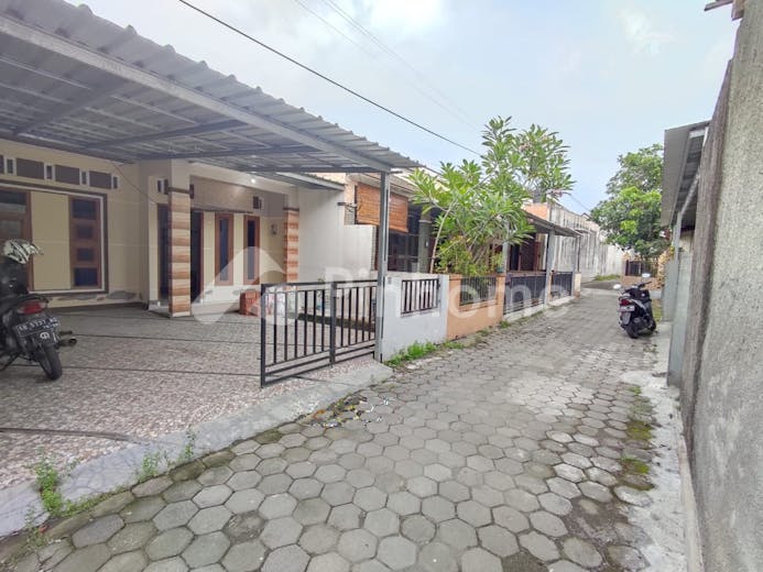 dijual rumah di dekat jalan godean meijing lor - 2