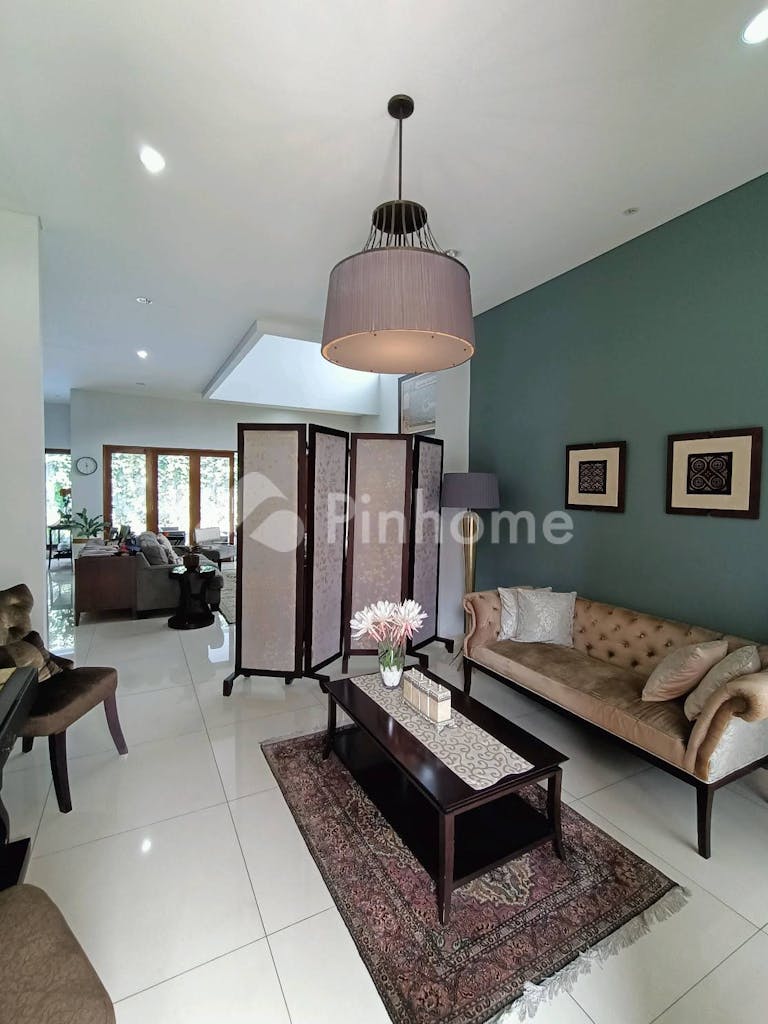 dijual rumah modern bagus dan nyaman di jl  siaga pejaten barat - 5