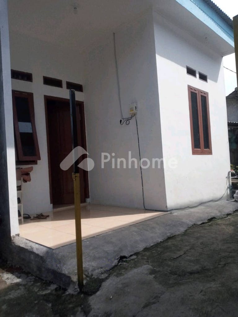 dijual rumah akses mobil strategis di gondrong cipondoh kota tanggerang - 1