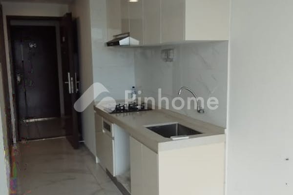 dijual apartemen studio semi furnished di skyhouse - 6