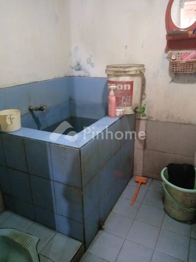 dijual rumah jarang ada lokasi bagus di jl  antapani - 4