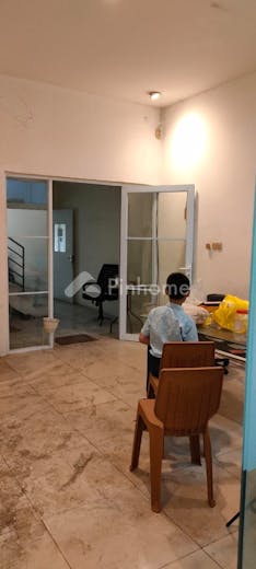 dijual rumah siap usaha bangunan 3 lantai di citra business park - 5