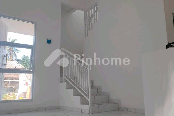 dijual rumah 2 lantai kawasan bisnis di jl  bsd grand boulevard - 3