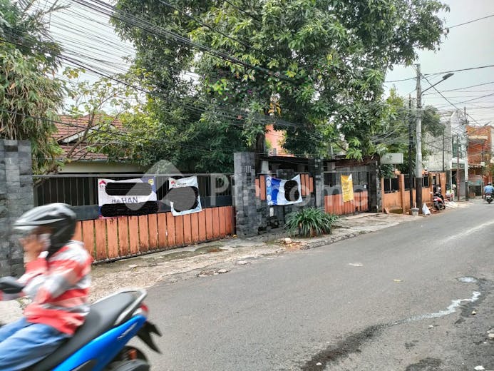 dijual rumah kantor lokasi strategis di jl  h tebet - 3