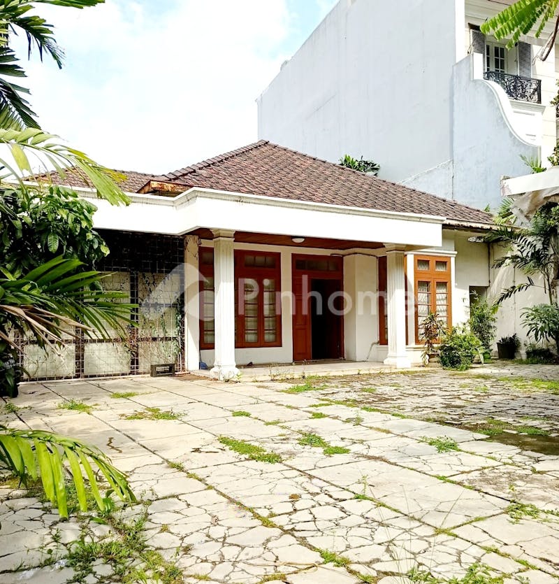 dijual rumah area premium lingkungan asri harga bagus di pondok indah - 1