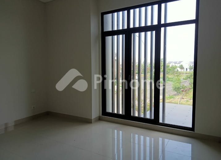 dijual rumah lingkungan nyaman di jakarta garden city  jl  jkt garden city boulevard  cakung timur - 3