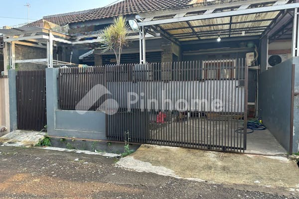 dijual rumah siap pakai di komplek permata kopo - 1