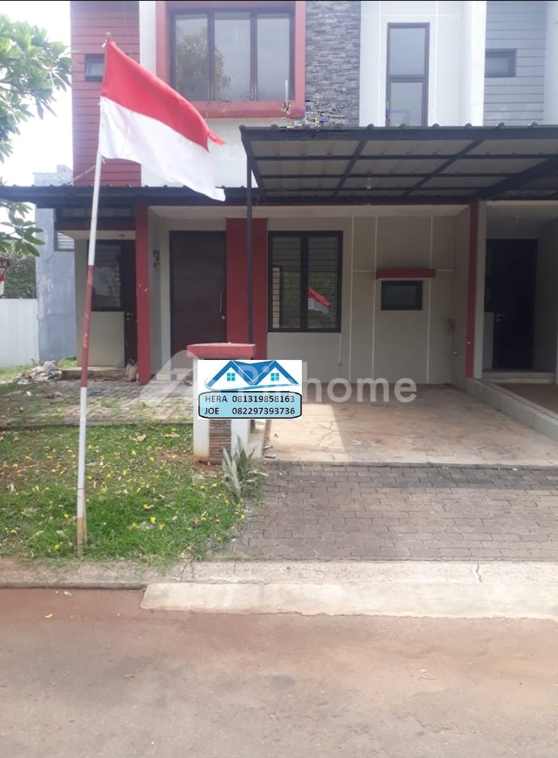 dijual rumah hoek dekat security 2 lt legenda wisata cibubur di perumahan legenda wisata cibubur - 1