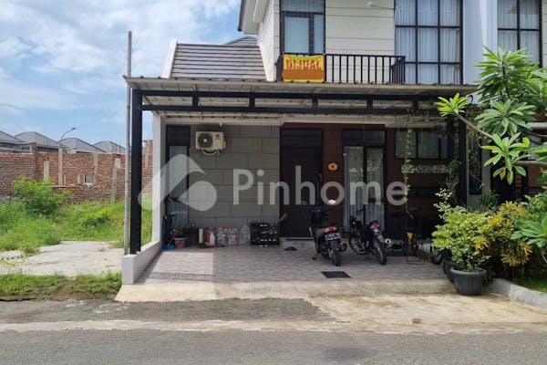 dijual rumah dkt hotel mercure karawang di grahayana - 1