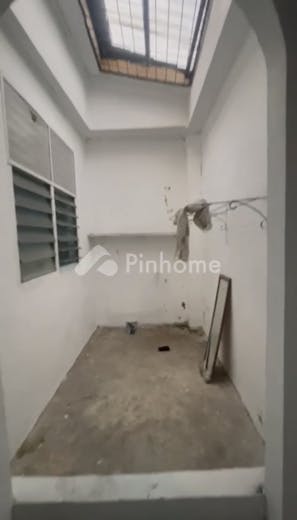 dijual rumah 3kt 128m2 di jln flamboyan - 6