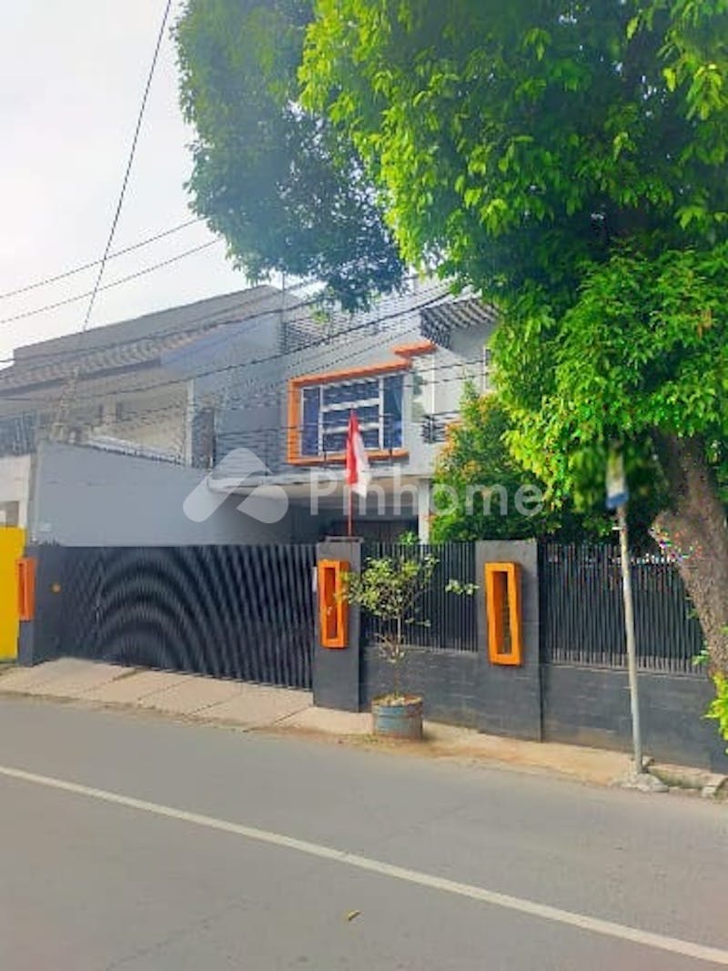 dijual rumah 2 lantai disisi jln utama pasa rebo cijantung di jln gongseng pasarebo jakarta timur - 1