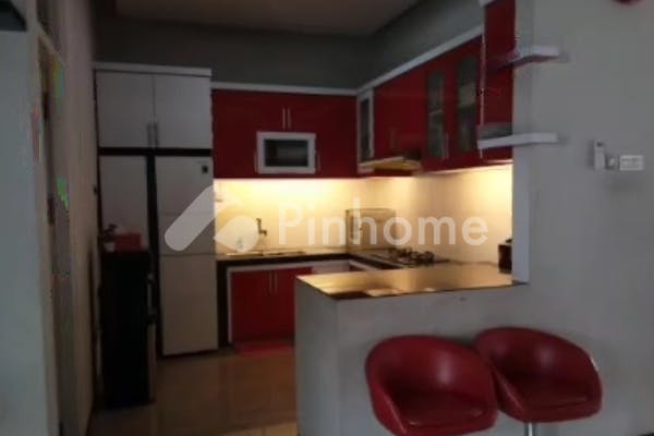 dijual rumah modern dalam kawasan kota di jl  rapak indah - 9