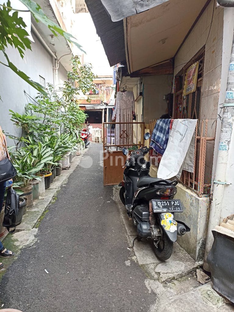 dijual rumah mungil 2 lantai di jakarta pusat di johar baru - 11