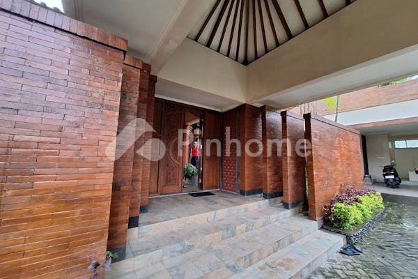 dijual rumah 5kt 1600m2 di jalan pengosekan ubud bali - 8