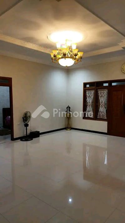 dijual rumah di roro jonggrang di kalipancur - 4