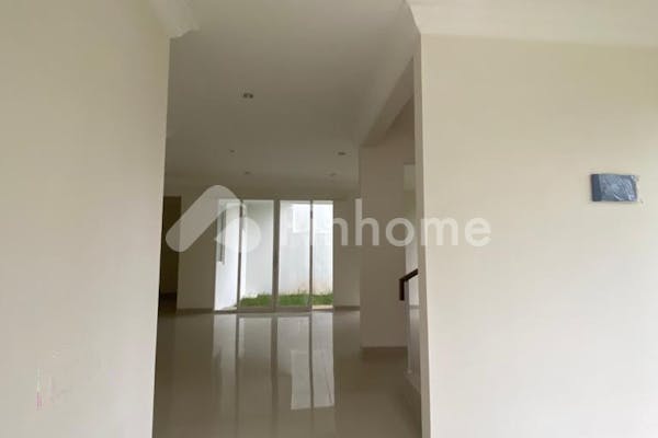 dijual rumah siap huni dekat rs di bsb victoria valley - 10