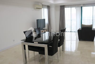 disewakan apartemen terawat 3 bedrooms di bukit golf pondok indah  di pondok pinang - 2