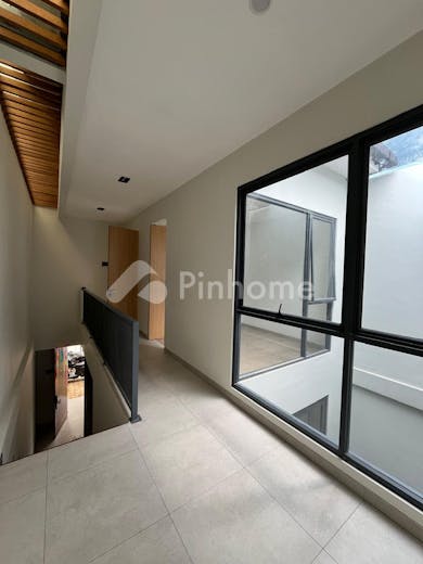 dijual rumah modern minimalis 2lti dalam komplek cinere di jl singgalang - 9