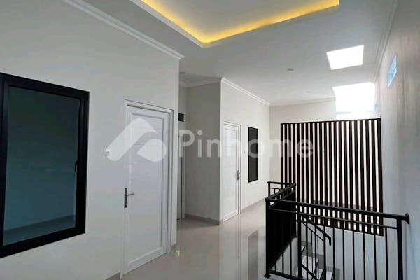 dijual rumah 2 lantai bagus   nyaman di perumahan poris indah - 5