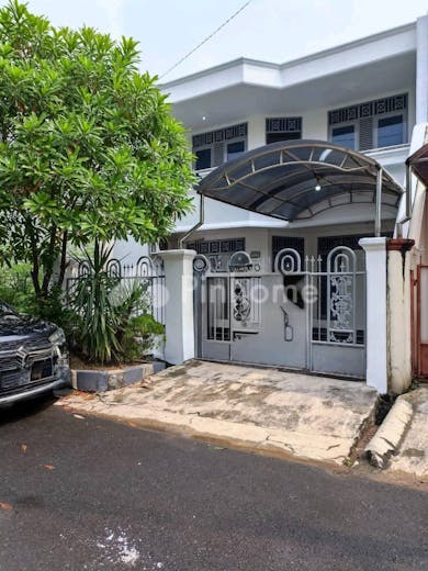 dijual rumah second di lokasi strategis pondok kelapa di jl lembah pinang blok i15 no 54 - 1