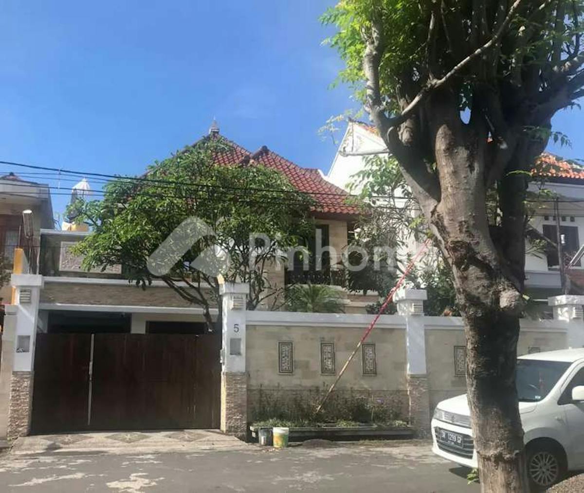 Dijual Rumah 2 Lantai Siap Huni di Jl. Badak Agung - Gambar 1