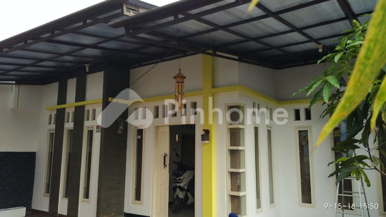 dijual rumah lingkungan nyaman dekat kampus di jalan haji shibi - 1