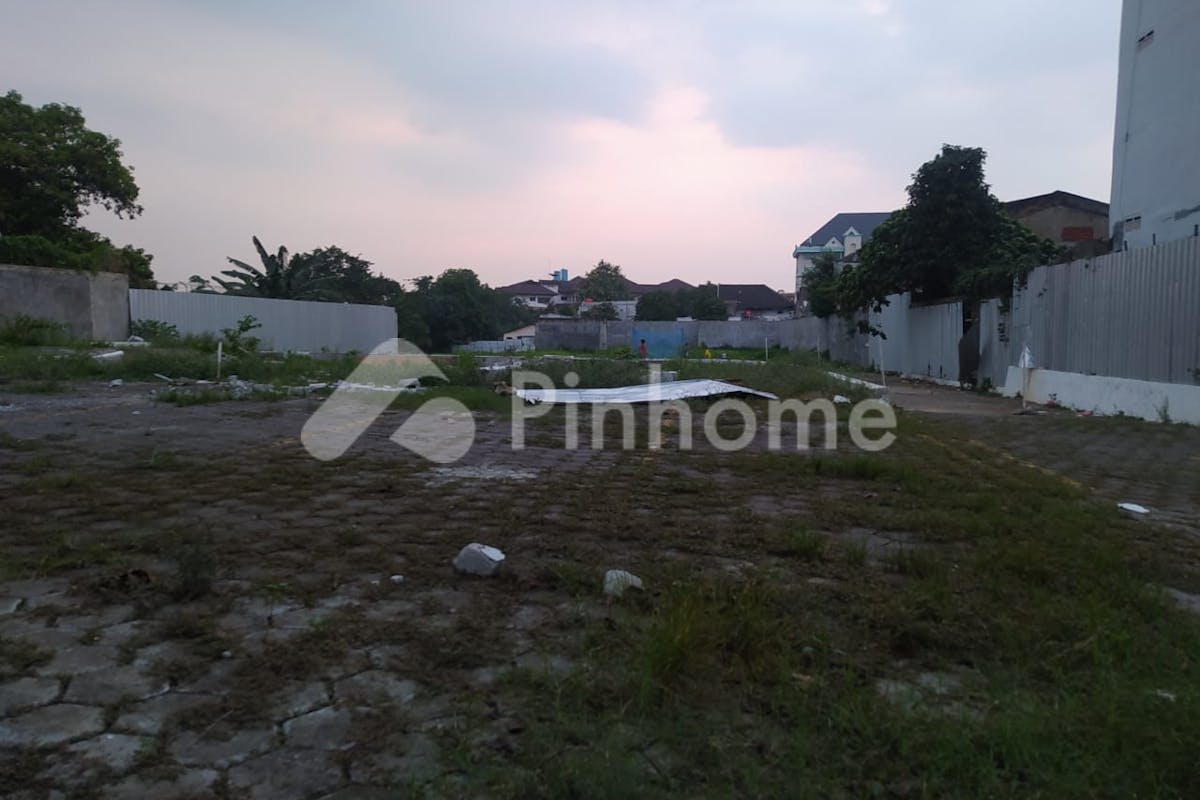 similar property dijual tanah komersial siap huni dekat rs di jl  dr  saharjo  manggarai - 13