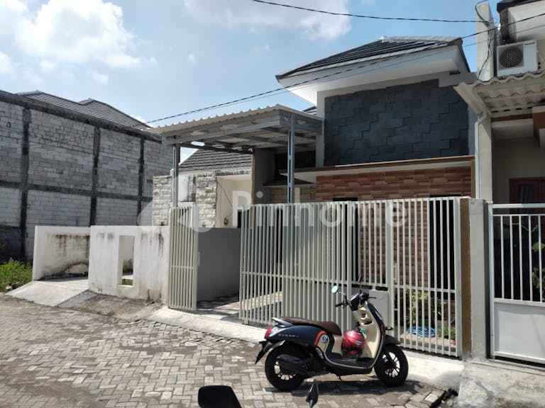 dijual rumah 1 lantai lokasi strategis di jl  raya pakal surabaya - 2