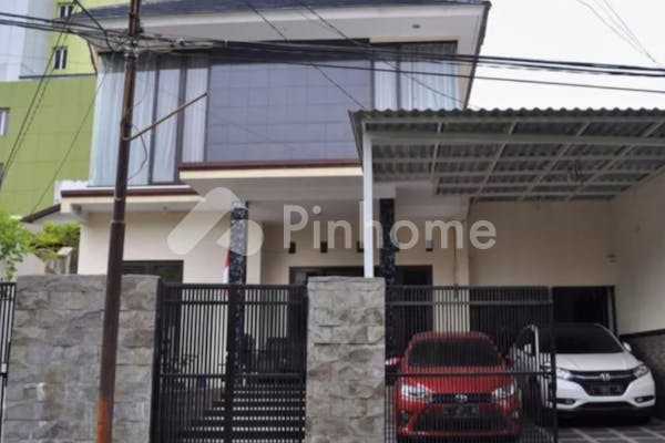 dijual rumah ada kolam renang siap pakai di jl sarono jiwo prapen - 1