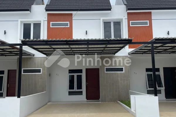 dijual rumah cantik mewah di medan johor di jl  karya amal - 1