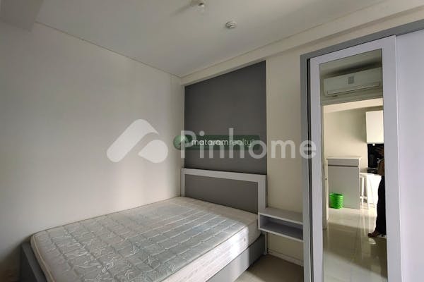 disewakan apartemen 2 bed room  furnished  bagus di apartemen parahyangan residence - 3