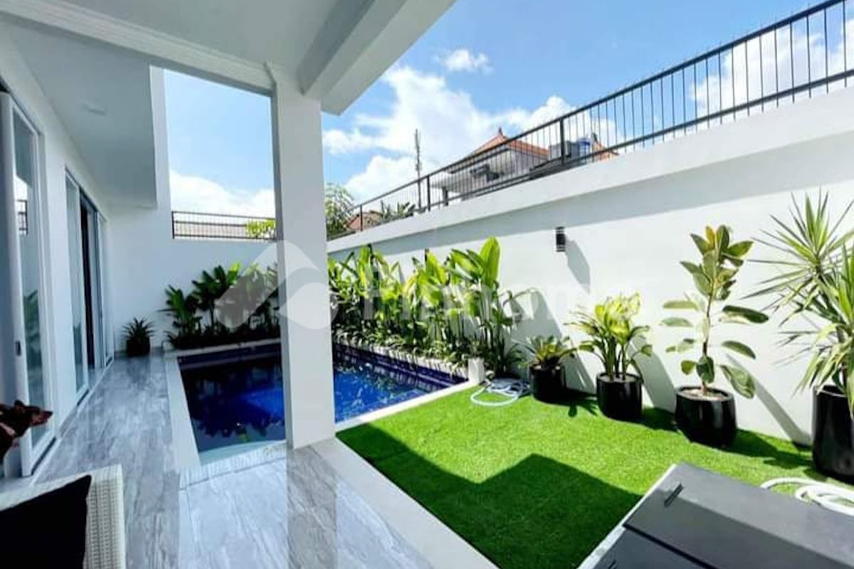 similar property dijual rumah villa siap pakai dekat pantai di jl  canggu - 9