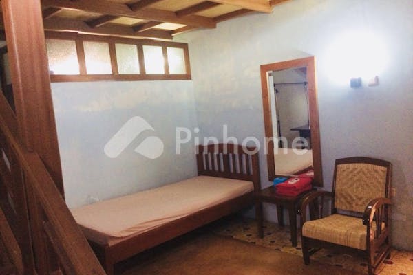 dijual rumah strategis di jl  bintaran kidul no 2a - 5