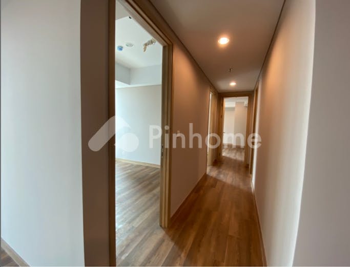 dijual apartemen siap huni di the holland village jakarta - 9