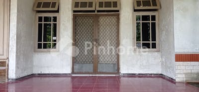 dijual rumah rumah dijual manyar jaya surabaya timur strategis di manyar jaya - 4