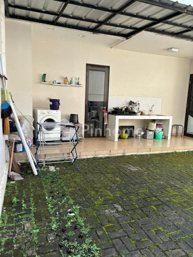 dijual rumah 2 lantai lokasi bagus di btari summarecon - 5