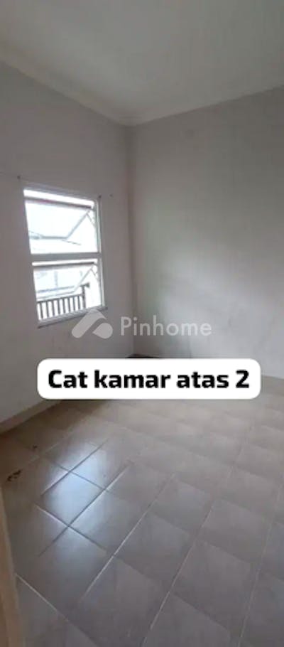 disewakan rumah depok  cimanggis  tugu di   jl  h  matnur siih   2 lantai  uf  garasi sasi - 4