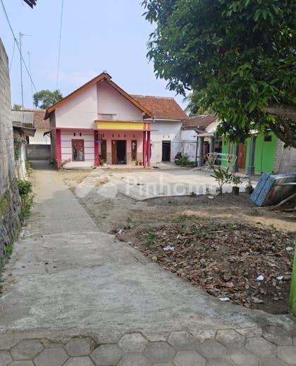 dijual rumah adem di pakunden - 1