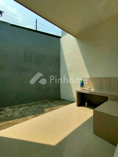 dijual rumah siap huni di jl  blimbing - 10