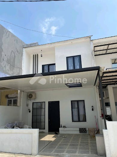 dijual rumah scandi modern plus kolam renang dan taman bermain di mulyaharja - 1