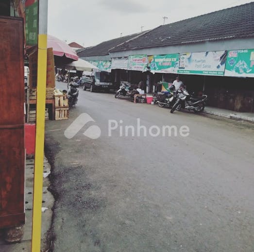 disewakan ruko lokasi strategis di utara pasar desa godean sidoagung kecamatan godean kabupaten sleman yogyakarta - 1