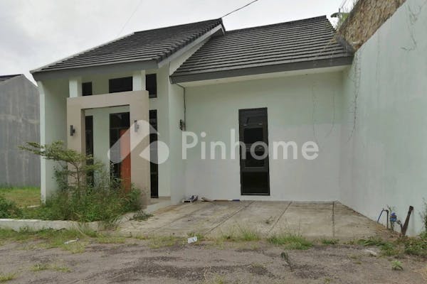 dijual rumah siap huni di dekat perbelanjaan di cluster nuansa villa - 1