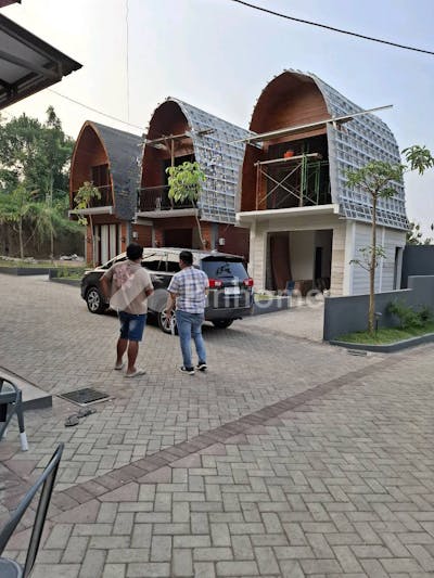 dijual rumah siap huni di prigen - 4