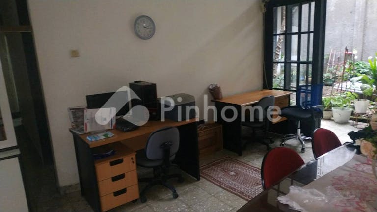 disewakan rumah disewakan 2ruang kantor soho di sapujagad 2 - 3